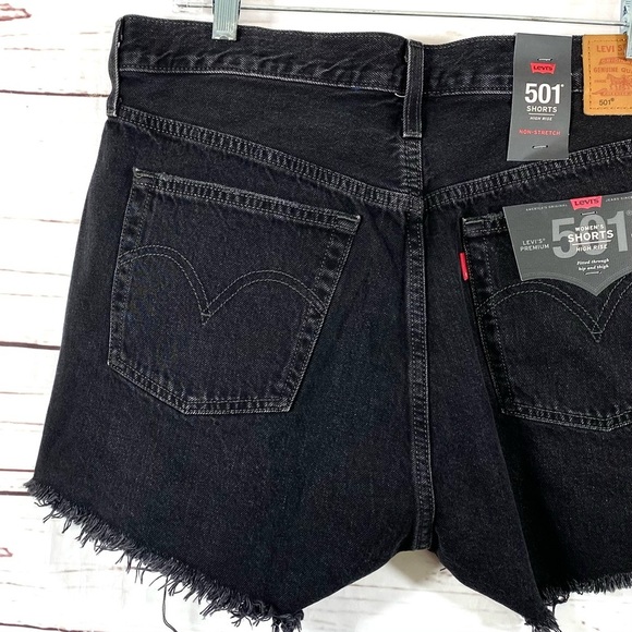 Levis 501 Shorts High Rise Distressed Size 33 - Picture 6 of 11